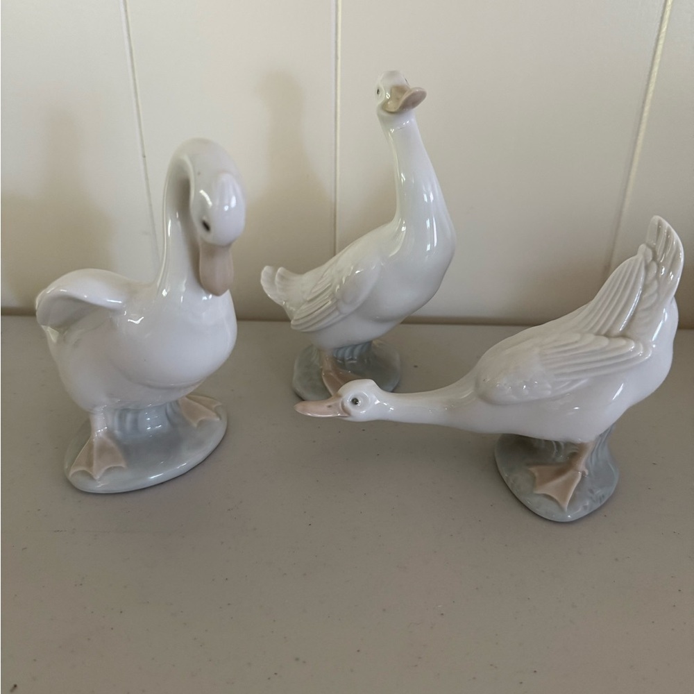 Vintage NAU Porcelain Geese Figurines 
Set of 3